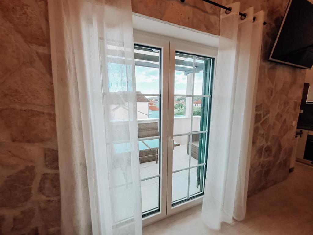 Apartamento Stone House Jezera Exterior foto