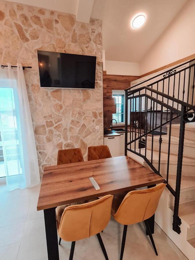 Apartamento Stone House Jezera Exterior foto